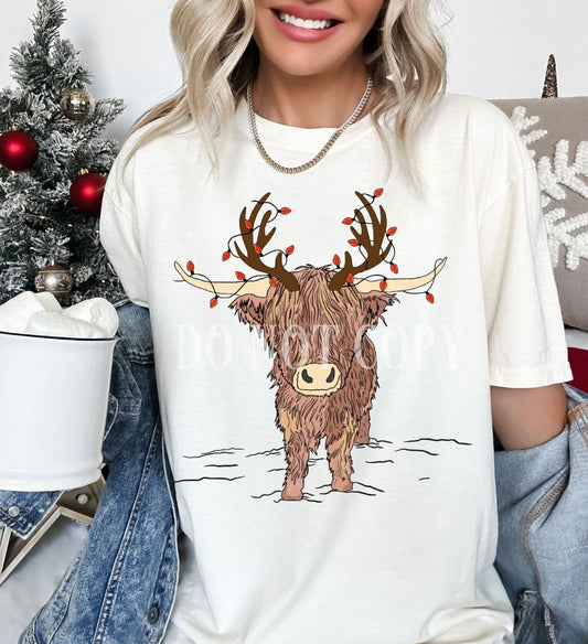 Highland Christmas Cow lights Graphic Tee